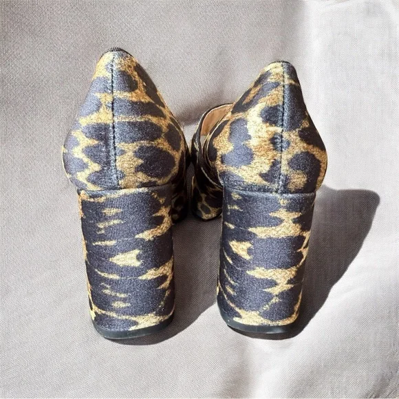 New in Box TUCKERNUCK Ellie Velvet Leopard Print Block Heel Women's Shoes Size 8 - Picture 4 of 7
